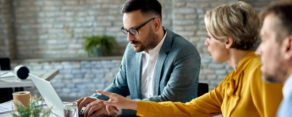 Finanzdienstleister digitalisieren prozesse